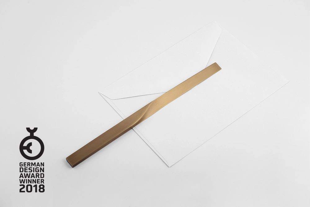 Curve-Letter-opener